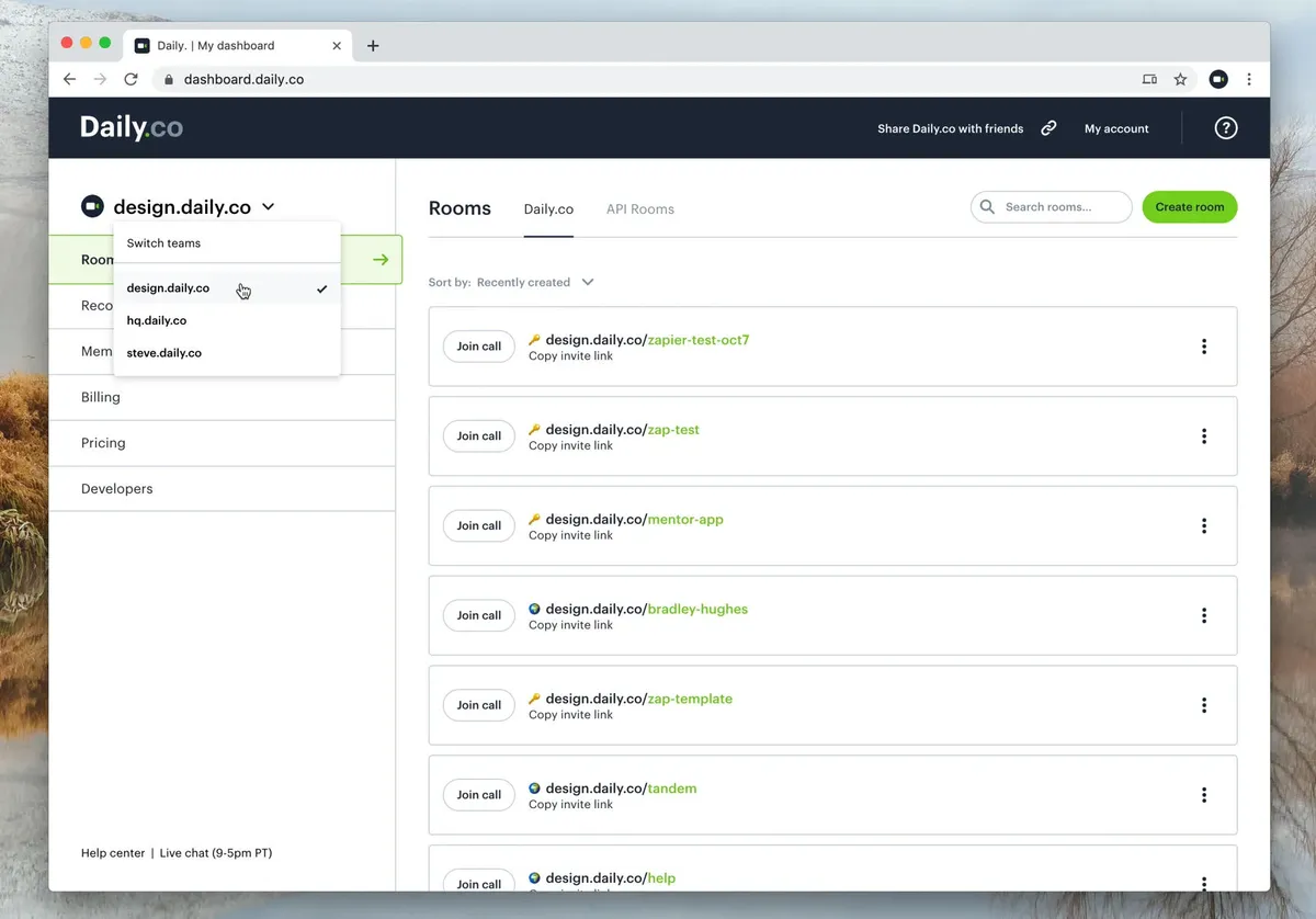 Daily : avis des utilisateurs, avantages & inconvénients de ce logiciel de messagerie instantanée / live chat