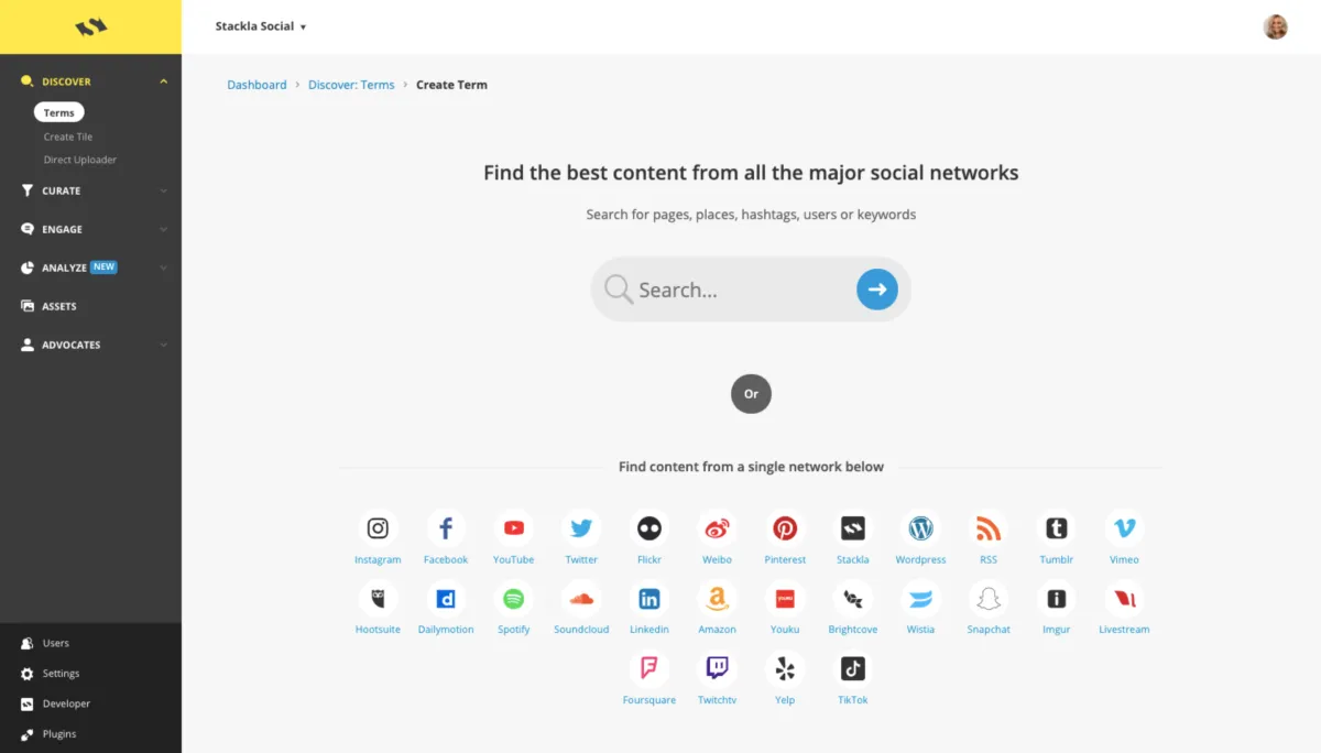 Interface Stackla: fonctionnalités, prix, alternatives Interface Stackla: fonctionnalités, prix, alternatives